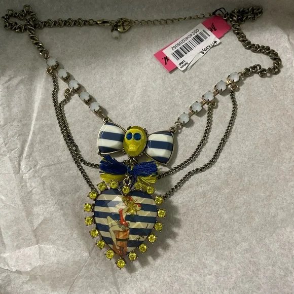 Betsey Johnson nautical heart necklace - Picture 2 of 3